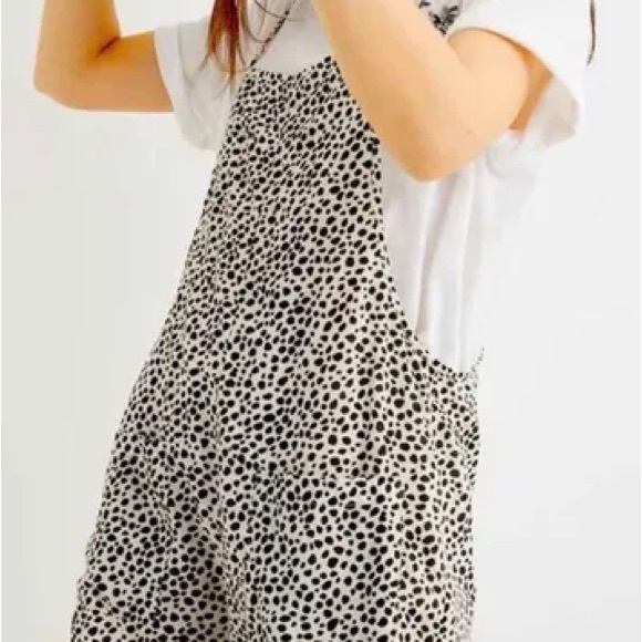 Aerie Easy Shortall - Picture 1 of 3